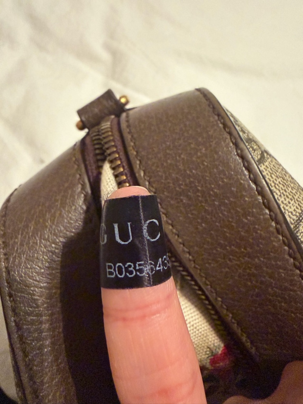 Gucci Supreme Neo Vintage Crossbody - Picture 11 of 11